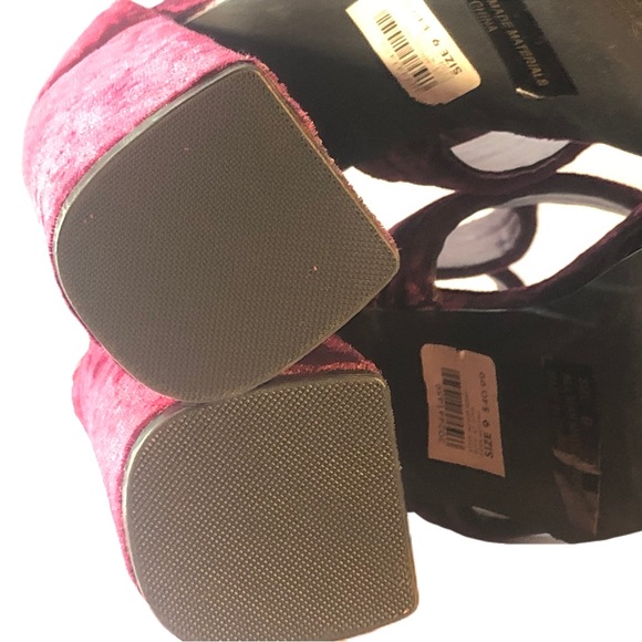 Charlotte Russe 🅝🅦🅞🅣 Burgundy Velvet Platforms Size 9 US - Picture 8 of 11